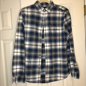 American Eagle slim fit men’s long sleeve shirt